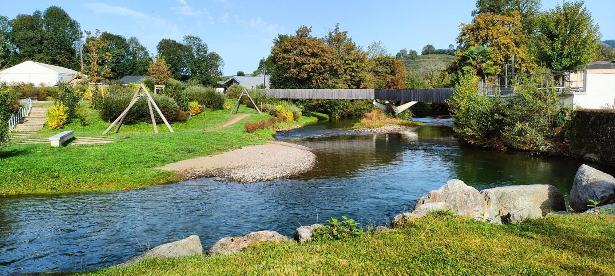 Meuble De Tourisme Au Coeur Du Village A Aramits , Haut Bearn Luaran gambar